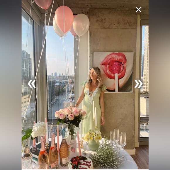 Green Satin maxi dress with lace - Picture 9 of 11